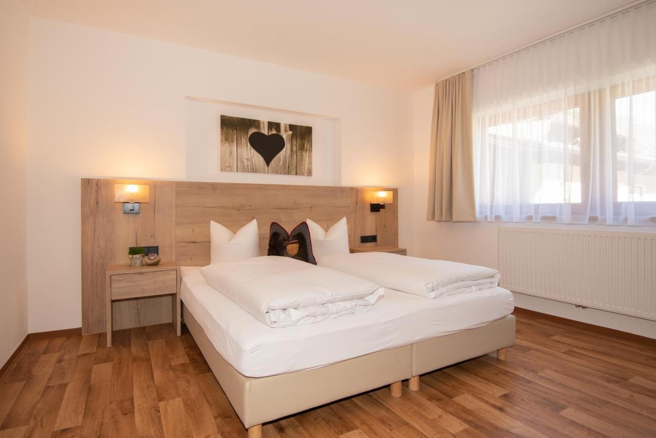 Haus Elisabeth Hotel Sankt Leonhard im Pitztal Luaran gambar
