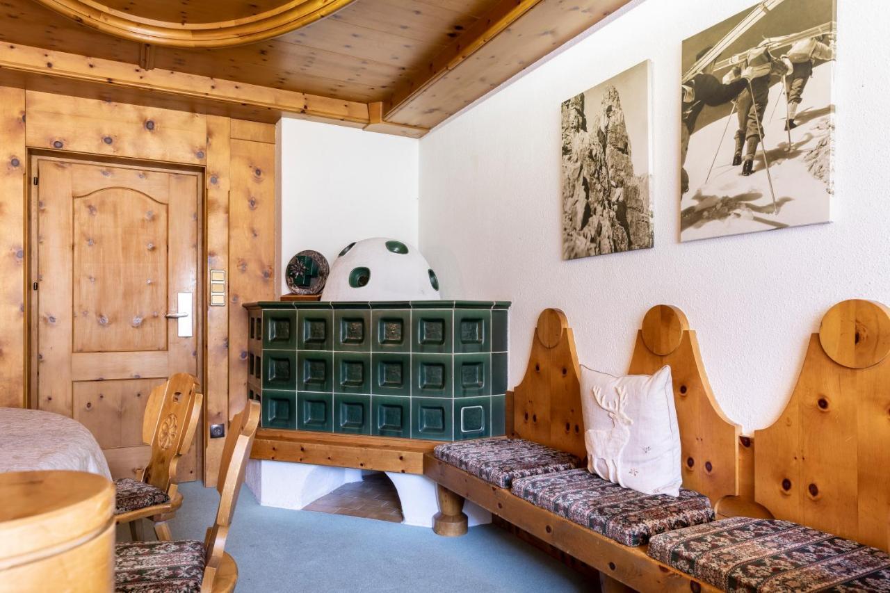 Haus Elisabeth Hotel Sankt Leonhard im Pitztal Luaran gambar